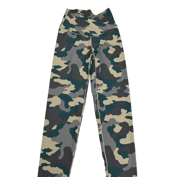 NWT OFFLINE By Aerie Real Me Xtra High Rise Crossover 7/8 Legging XS Camo Print - Picture 5 of 10